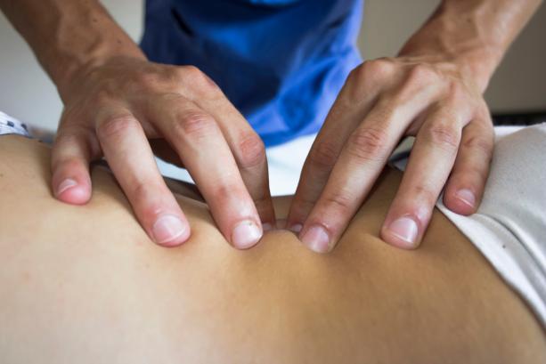 Médecine douce pour les maux de dos